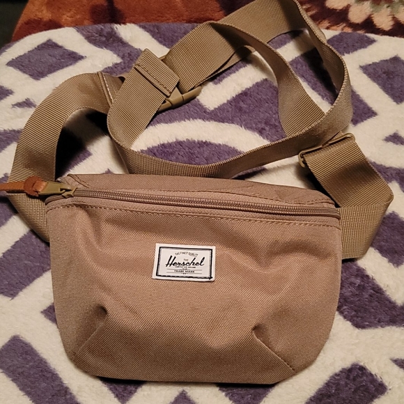 Herschel Supply Company Handbags - Herschel Fourteen Hip Pack
